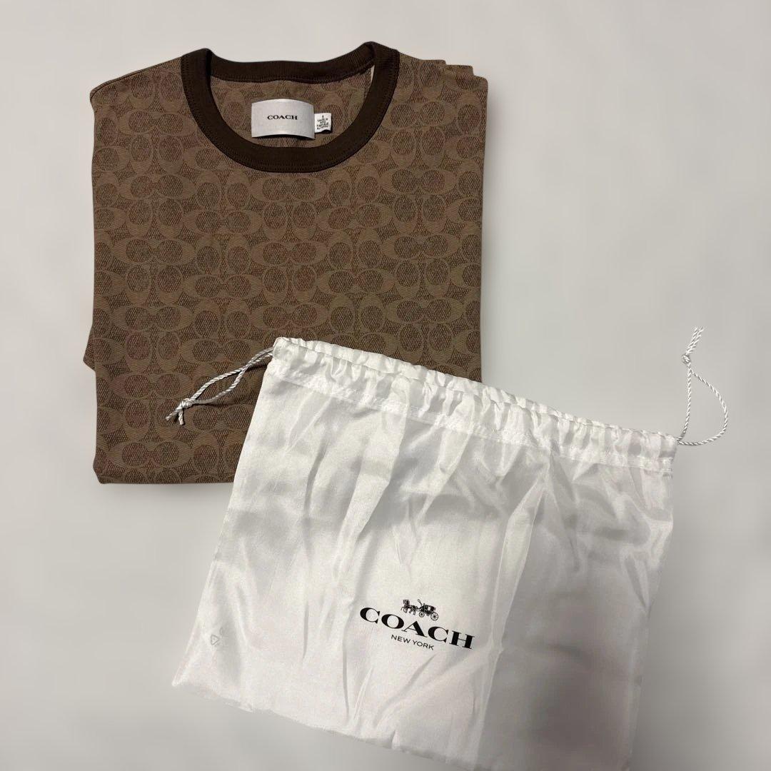 新品未使用coach シグネチャーTシャツ　Sサイズ　カットソー 2025購入