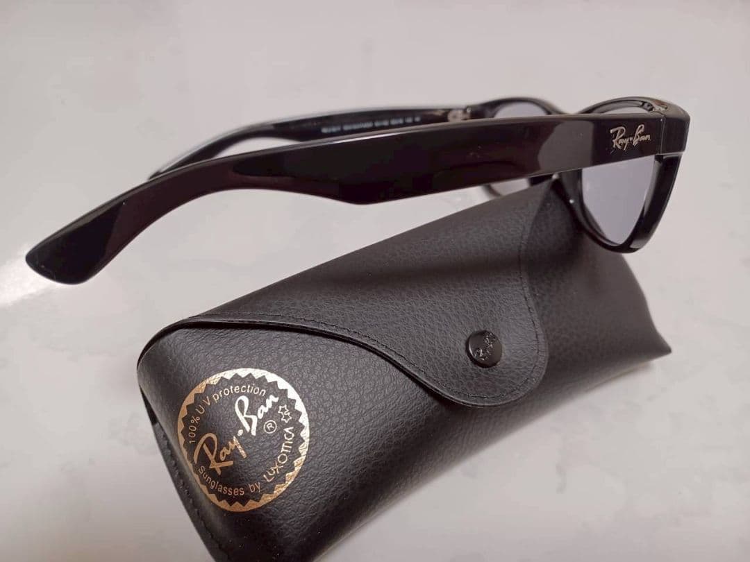 小物 Ray-Ban RB2132F