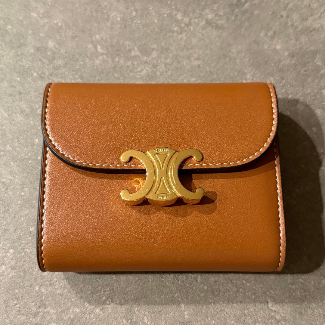 CELINE スモールフラップウォレット 三つ折り