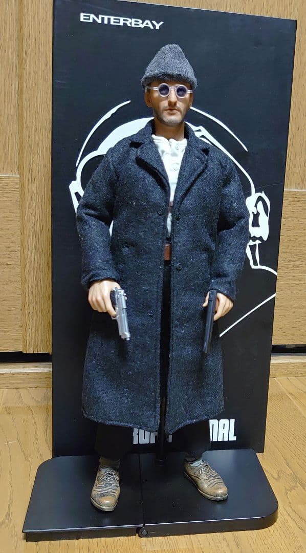 トモ商品　エンターベイ 1/6 フィギュア