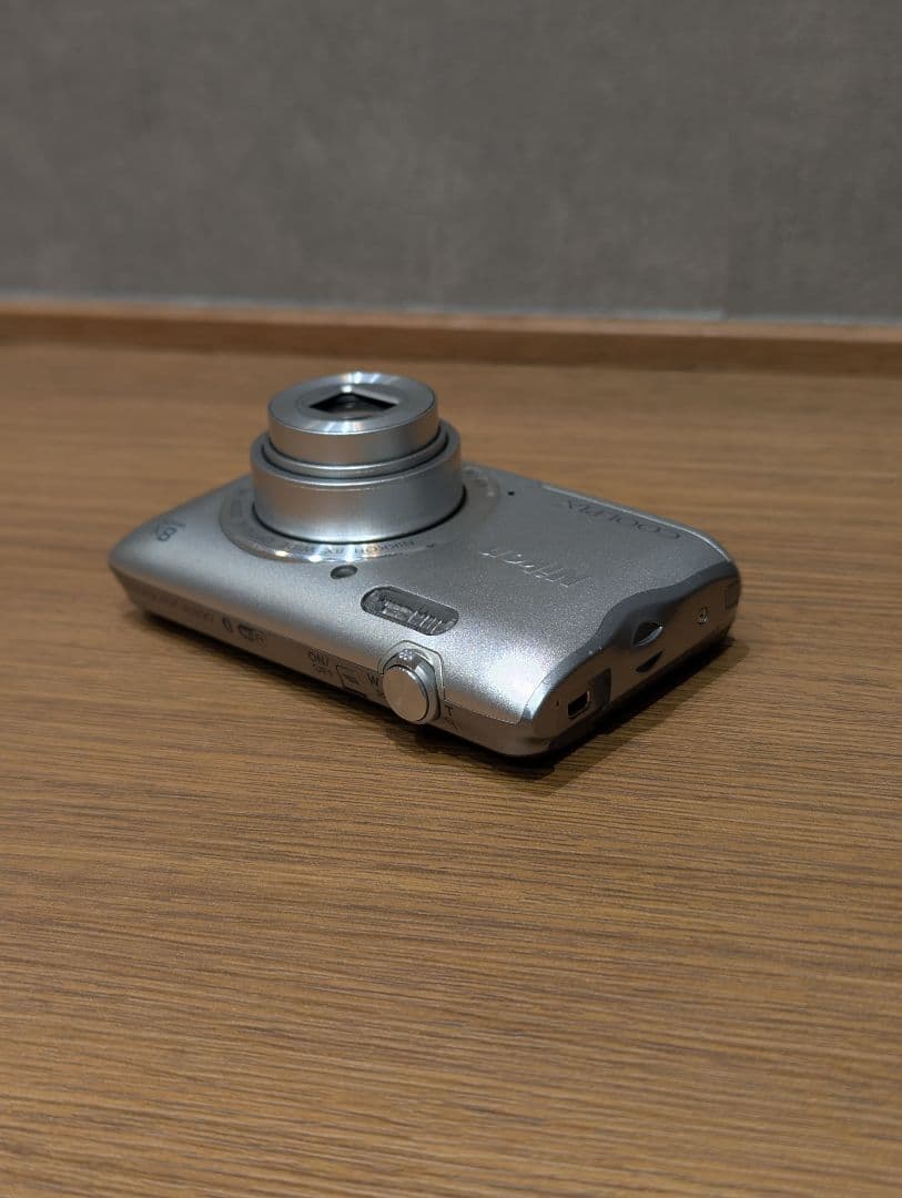 Nikon coolpix A300 シルバー