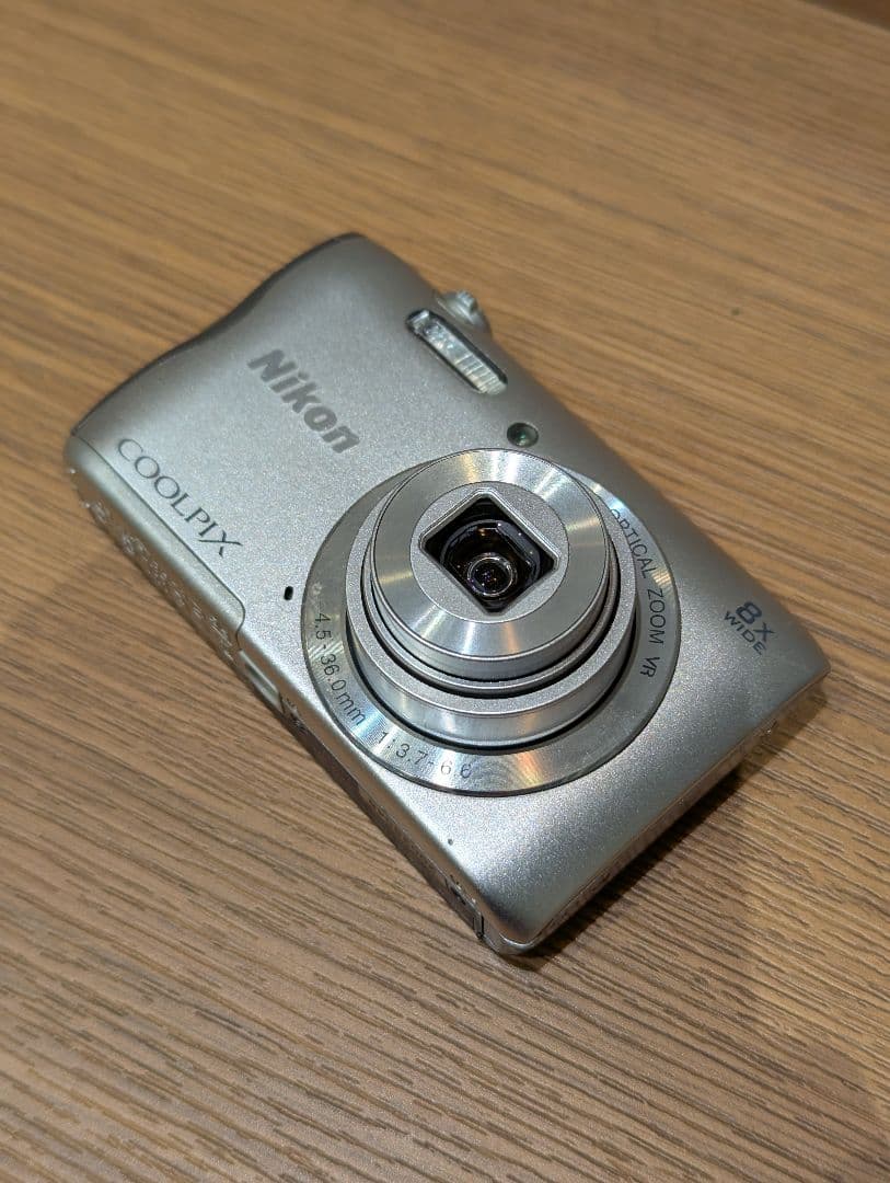 Nikon coolpix A300 シルバー