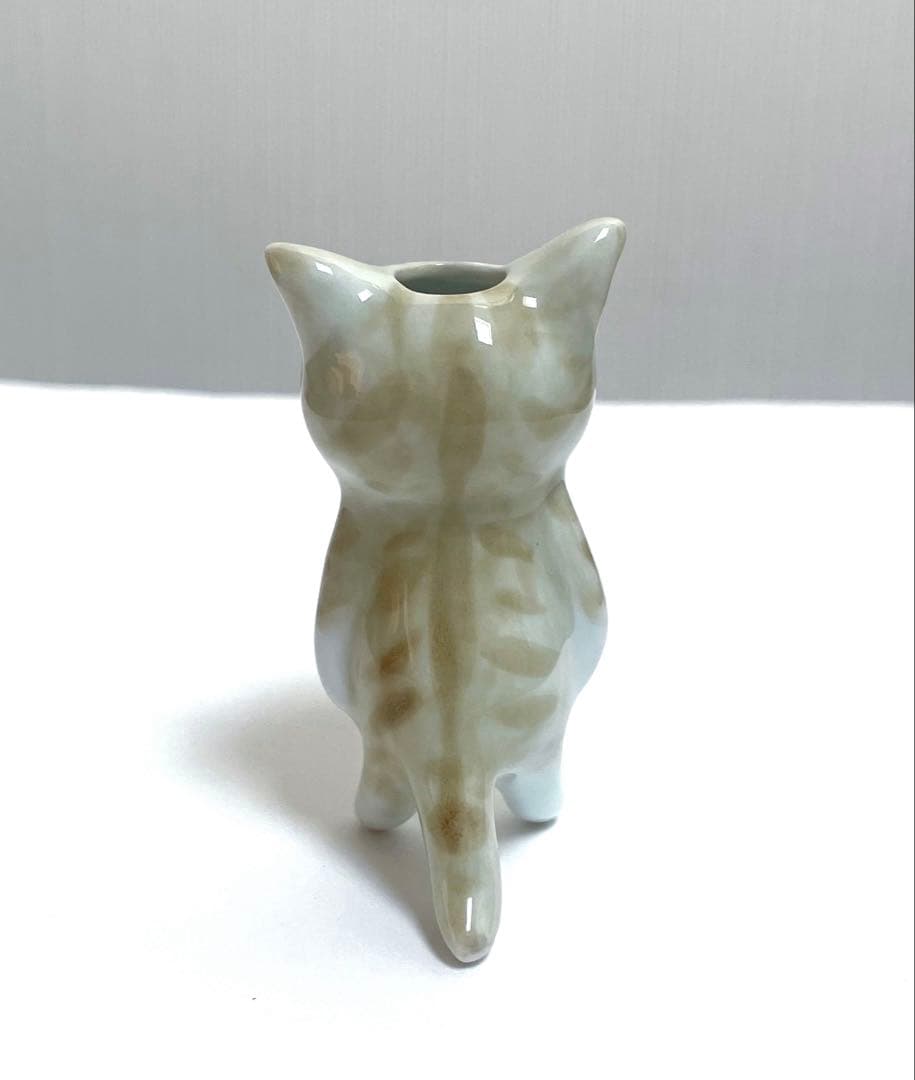猫　花瓶 一輪挿し　Flower フラワー　ねこ　パスザバトン　ヒグチヨウコ