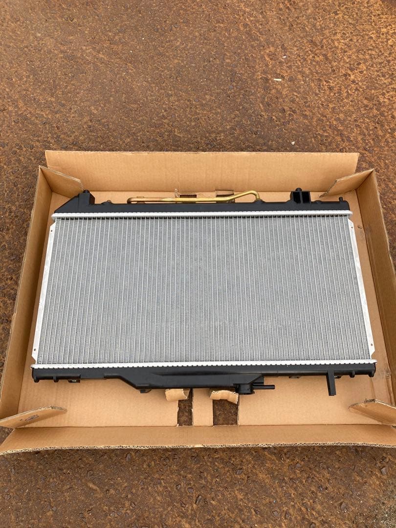 未使用 ST190 KOYO製　ラジエーター 社外新品