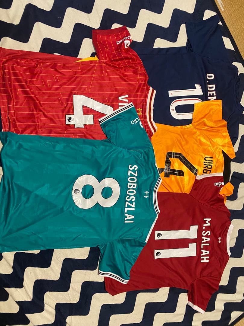 サッカーユニフォーム　レプリカ5着