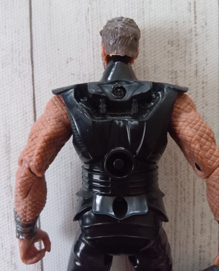 アベンジャーズ　アクションフィギュア　キャプテンアメリカ　ファルコン　ライト付き