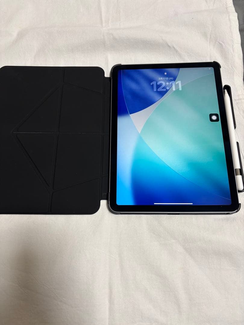3点セット【メルカリ便】iPad Air(Ｍ3) Wi-Fi＋ケース、ペンシル