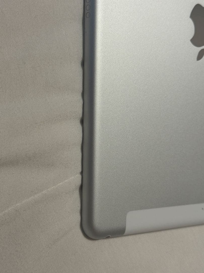 iPad 第9世代 10.2インチ 64GB WiFi + Cellular