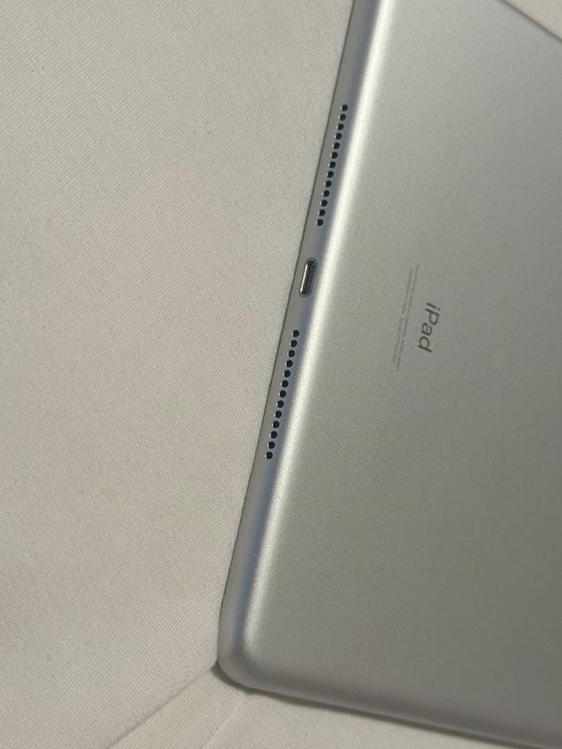 iPad 第9世代 10.2インチ 64GB WiFi + Cellular