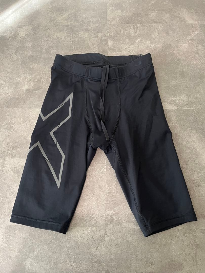 2XU ブラック ハーフパンツ
