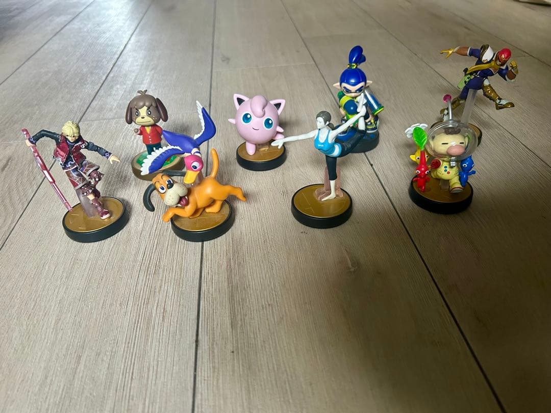 amiibo 16 本セット
