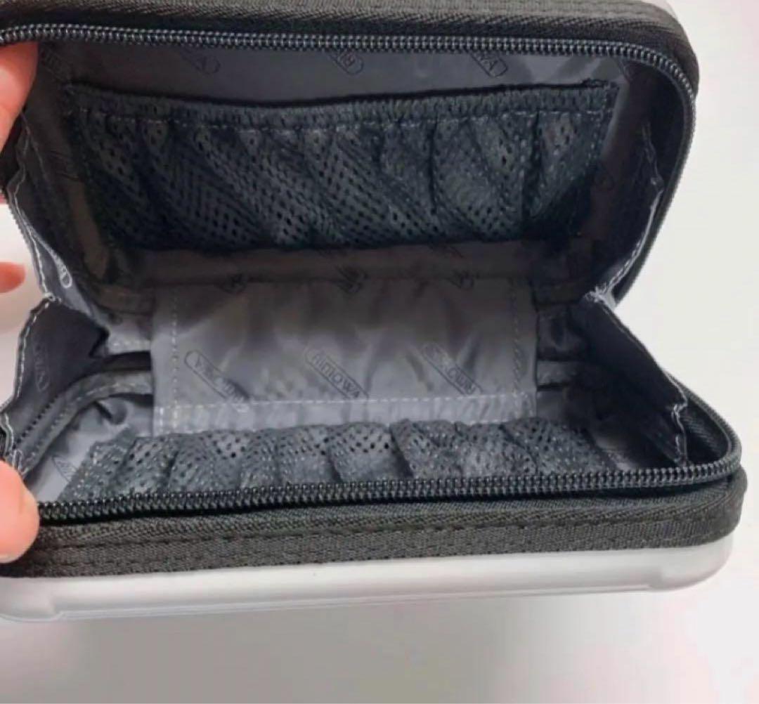 エバー航空ファーストクラス限定 RIMOWA アメニティポーチ　白　ホワイト
