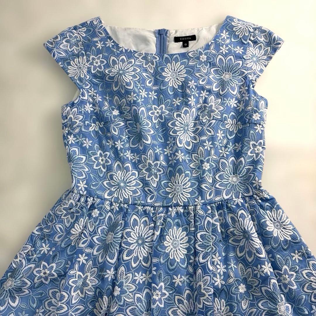 トッカ PASSISTA総刺繍花柄ワンピース サイズ0 美品　オンワード樫山