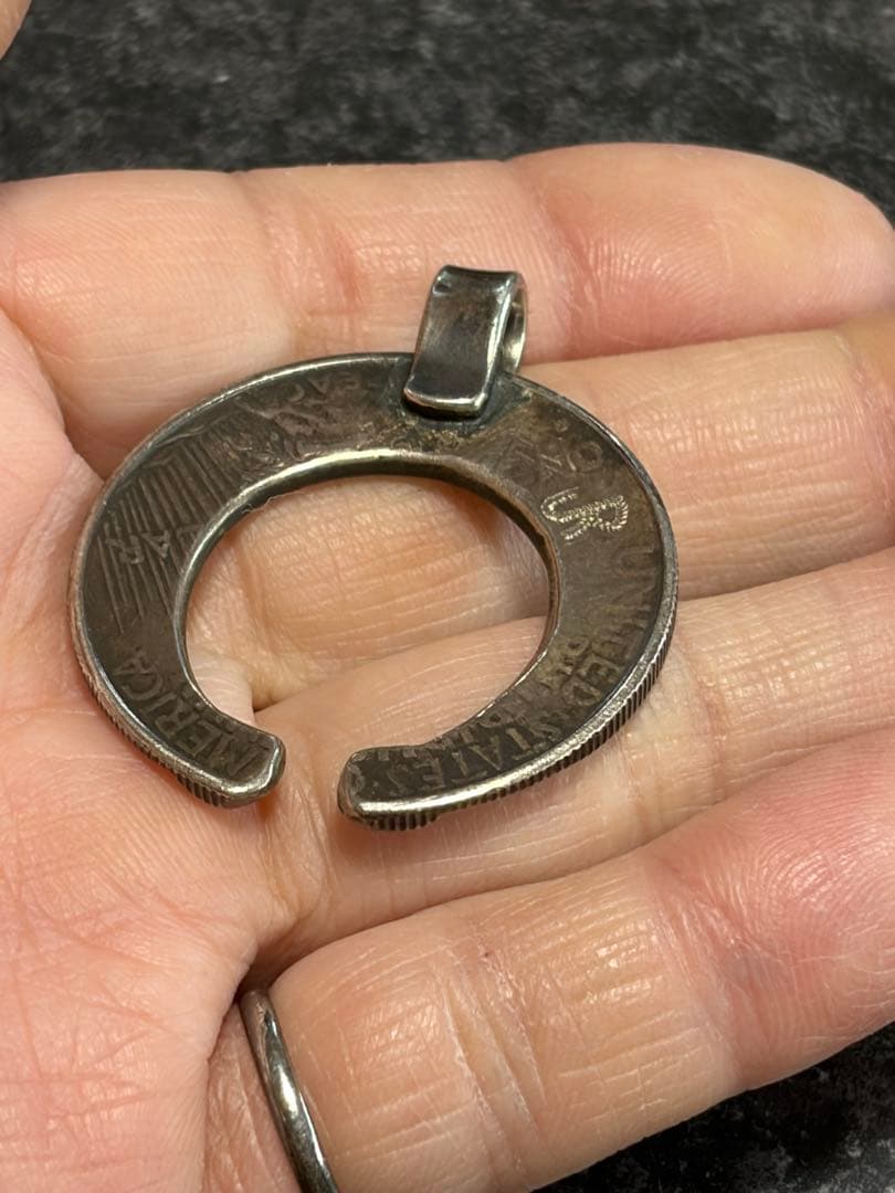 ジェシーロビンズ ナジャ ネックレストップ 1ドル銀貨