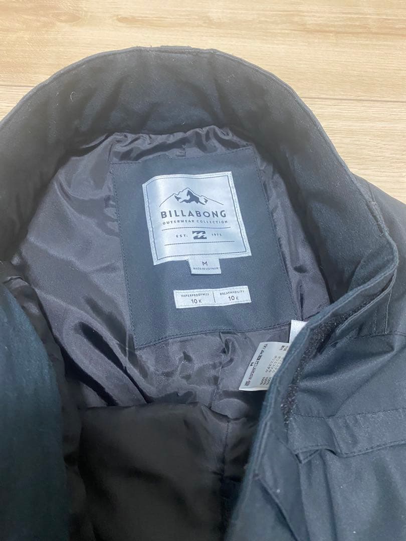 BILLABONG Mサイズ　ウェア　美品　ビラボン　スノーボード　スキー