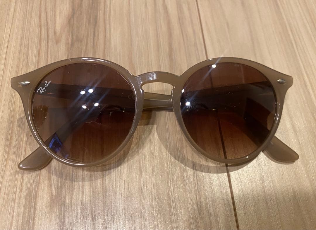 Ray-Ban RB2180 ブラウンサングラス ケース付