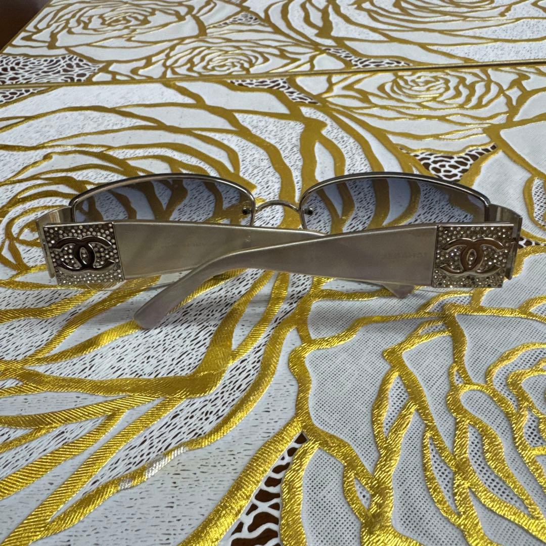 CHANEL サングラス グラデーション