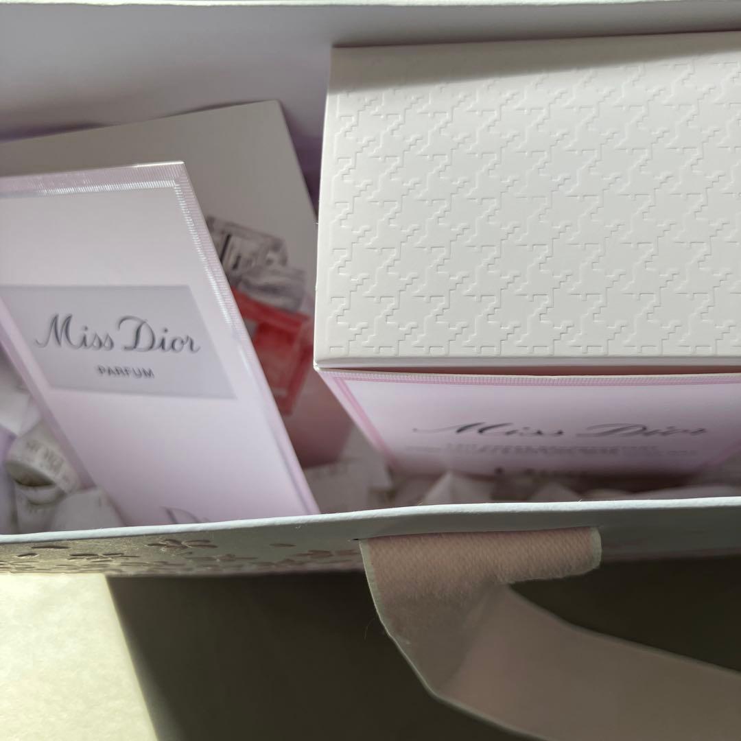 ミスディオール　ボディミルク　175mL DIOR 未使用