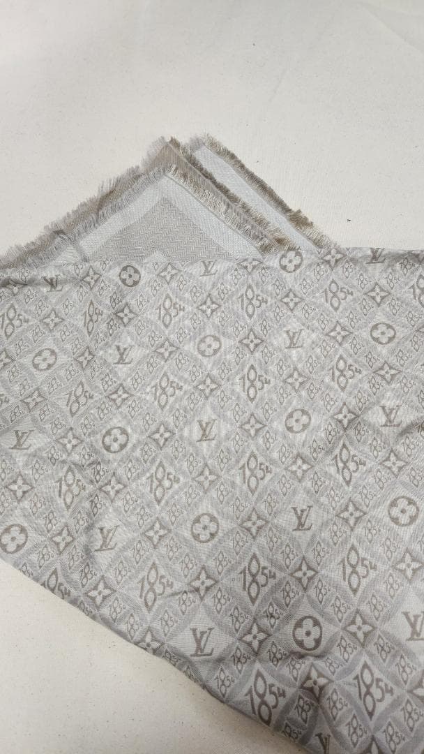 LOUIS VUITTON 1854シリーズ 大判ストール　ホワイト＆ベージュ