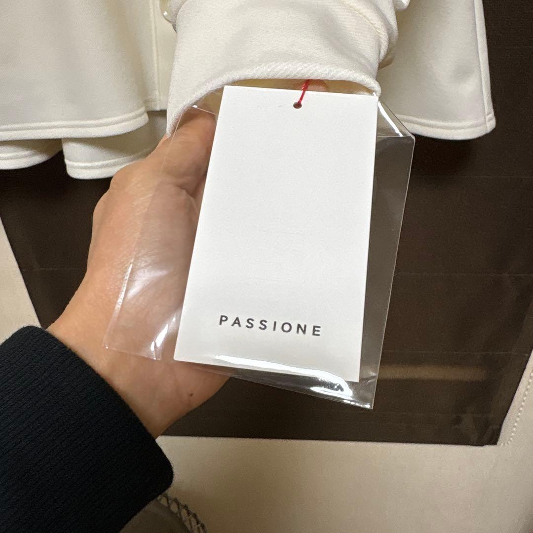 PASSIONE ジャケット、カーディガン ホワイト
