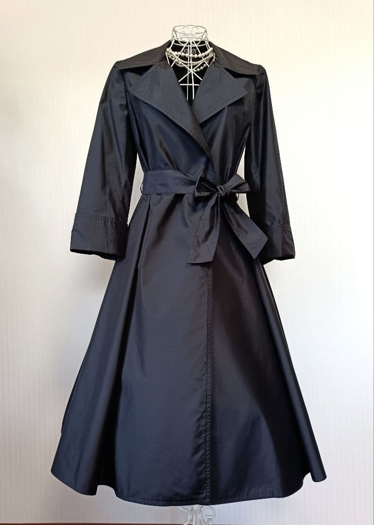 ☆FOXEYフォクシーブティックシルクドレストレンチコートブラックF☆