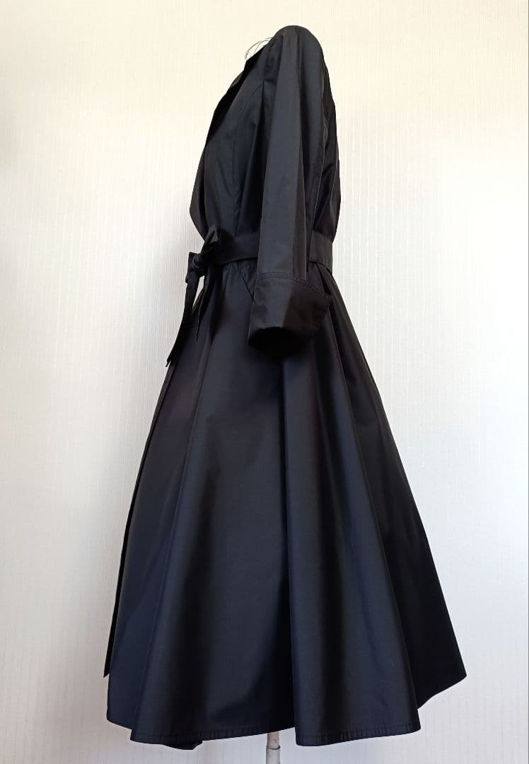☆FOXEYフォクシーブティックシルクドレストレンチコートブラックF☆