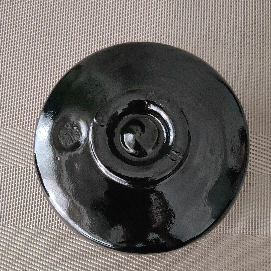 黒釉　茶碗　谷川春陽