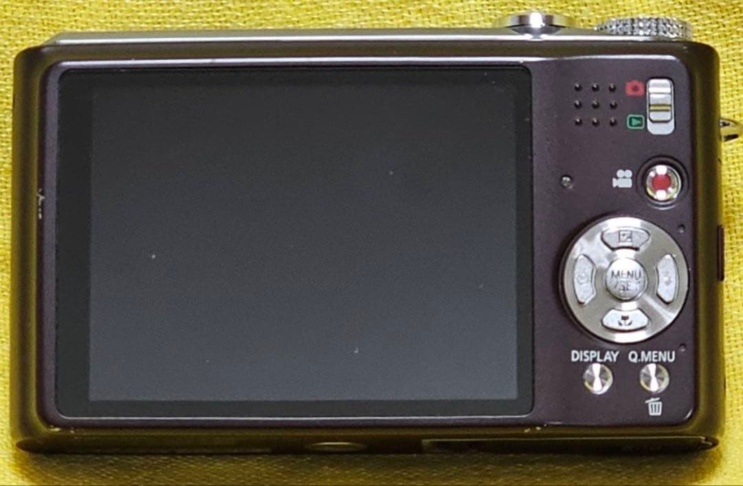Panasonic デジタルカメラ DMC-TZ7 バッテリー 充電器 付き