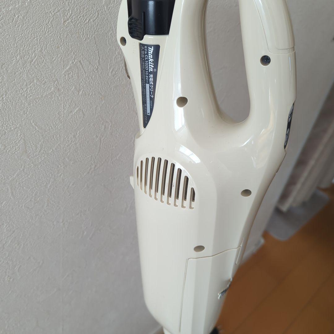 マキタ　充電式クリーナー　cl102d　掃除機