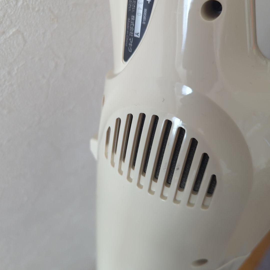 マキタ　充電式クリーナー　cl102d　掃除機