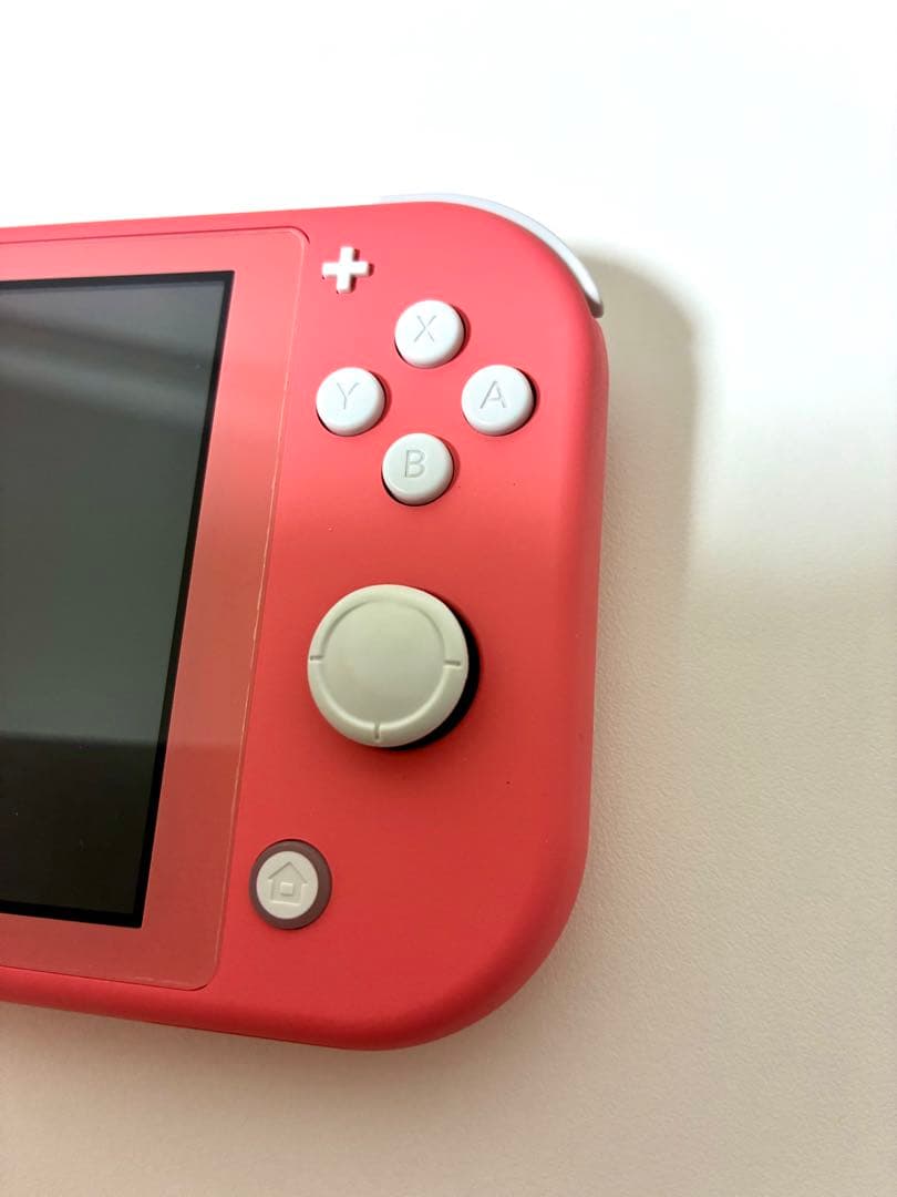 Nintendo Switch Lite (コーラル) 本体【充電ケーブル付き】