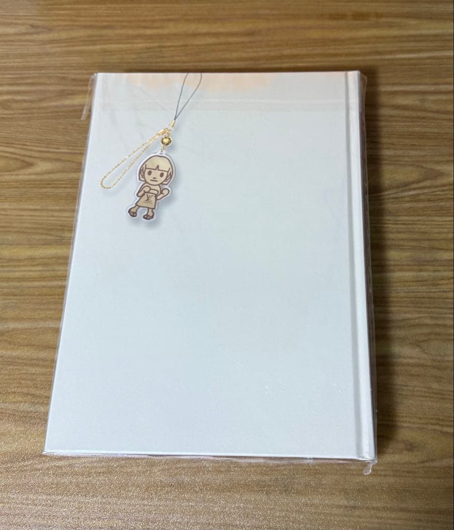 新品未開封！ルイヴィトン ファレル A BOOK OF JEWELS ブック 本