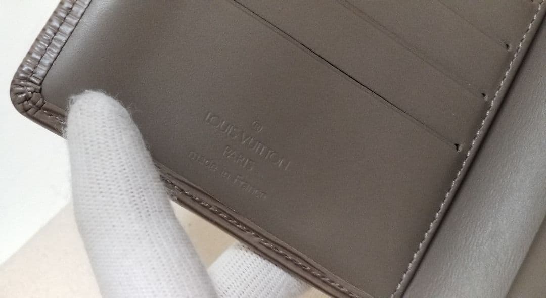【美品】ルイヴィトン エピ ポルト ビエ 折り財布 ライラック