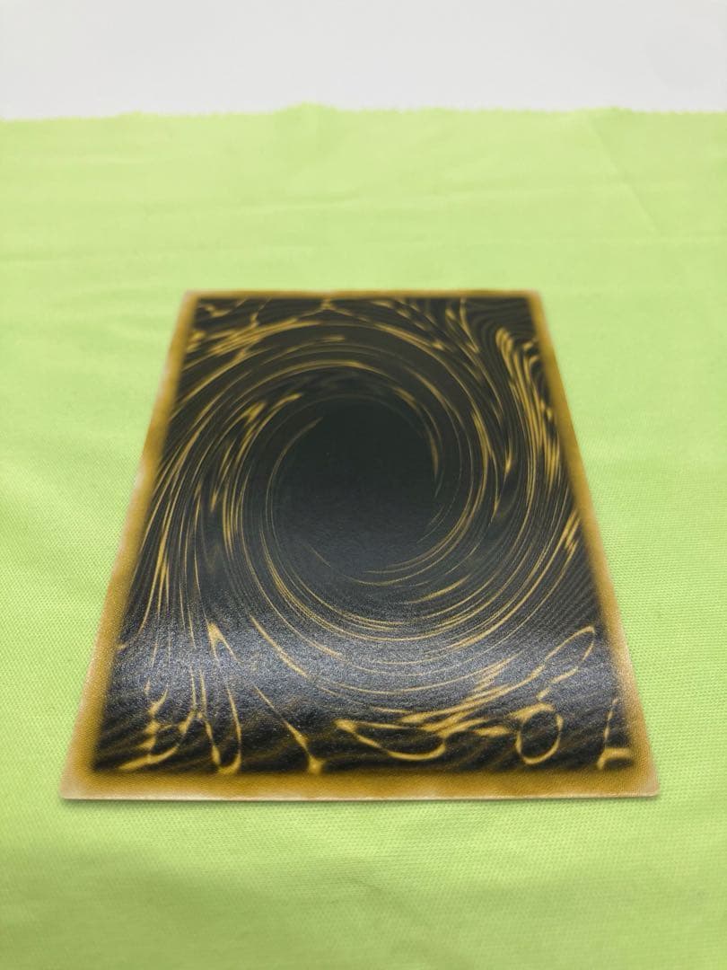 【極美品】遊戯王 ラーの翼神龍 シークレットレア 最強決闘者戦記 特典