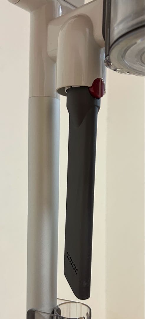ジャンク品 dyson SV14コードレスクリーナー 自立型充電ドッグ付き