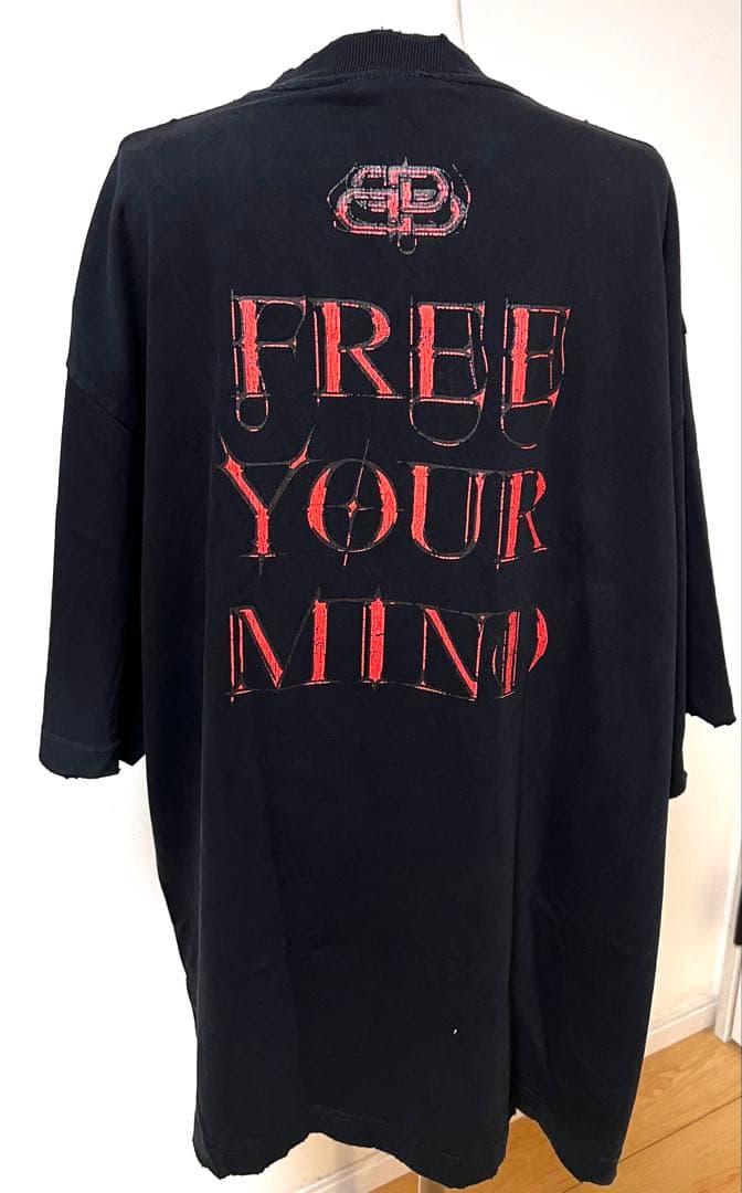 BALENCIAGA オーバーサイズ Tシャツ ブラック