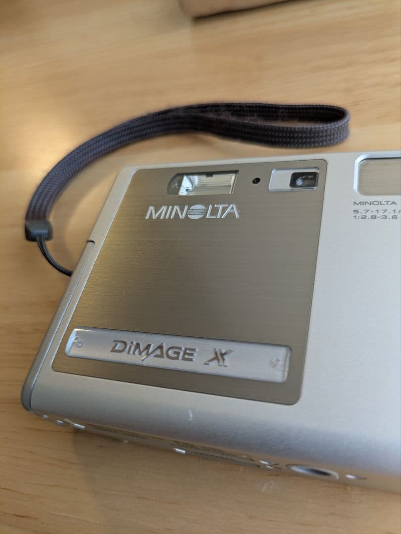 MINOLTA DiMAGE X コンパクトデジタルカメラ