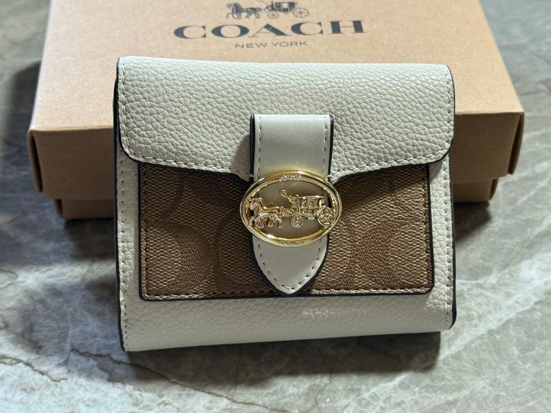 COACH 二つ折り財布 ホワイトとブラウン