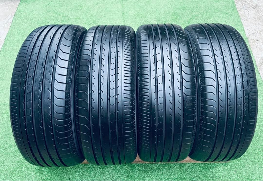 215/55 R17、YOKOHAMA BluEarth-RV03、2022年