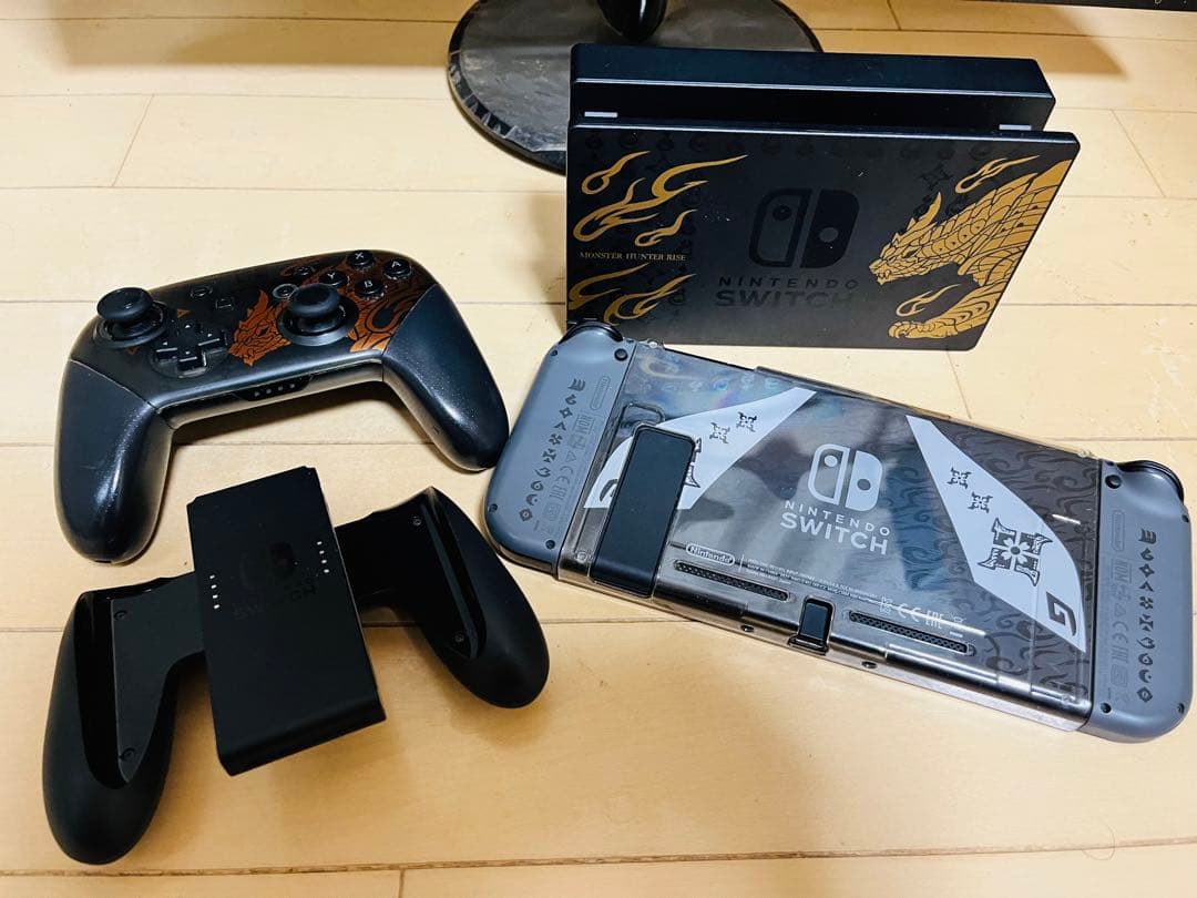 Nintendo Switchモンスターハンターライズ版ゲーミングモニターセット