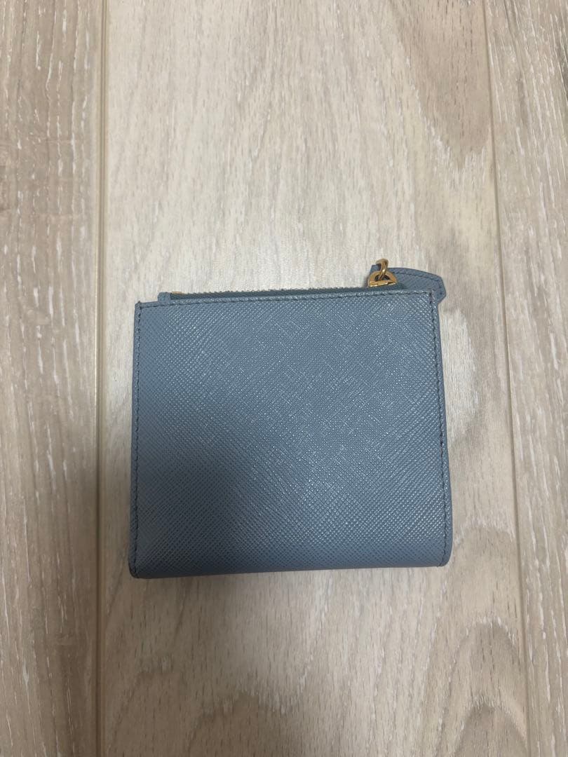 プラダ　PRADA 二つ折り財布　ウォレット　サフィアーノ