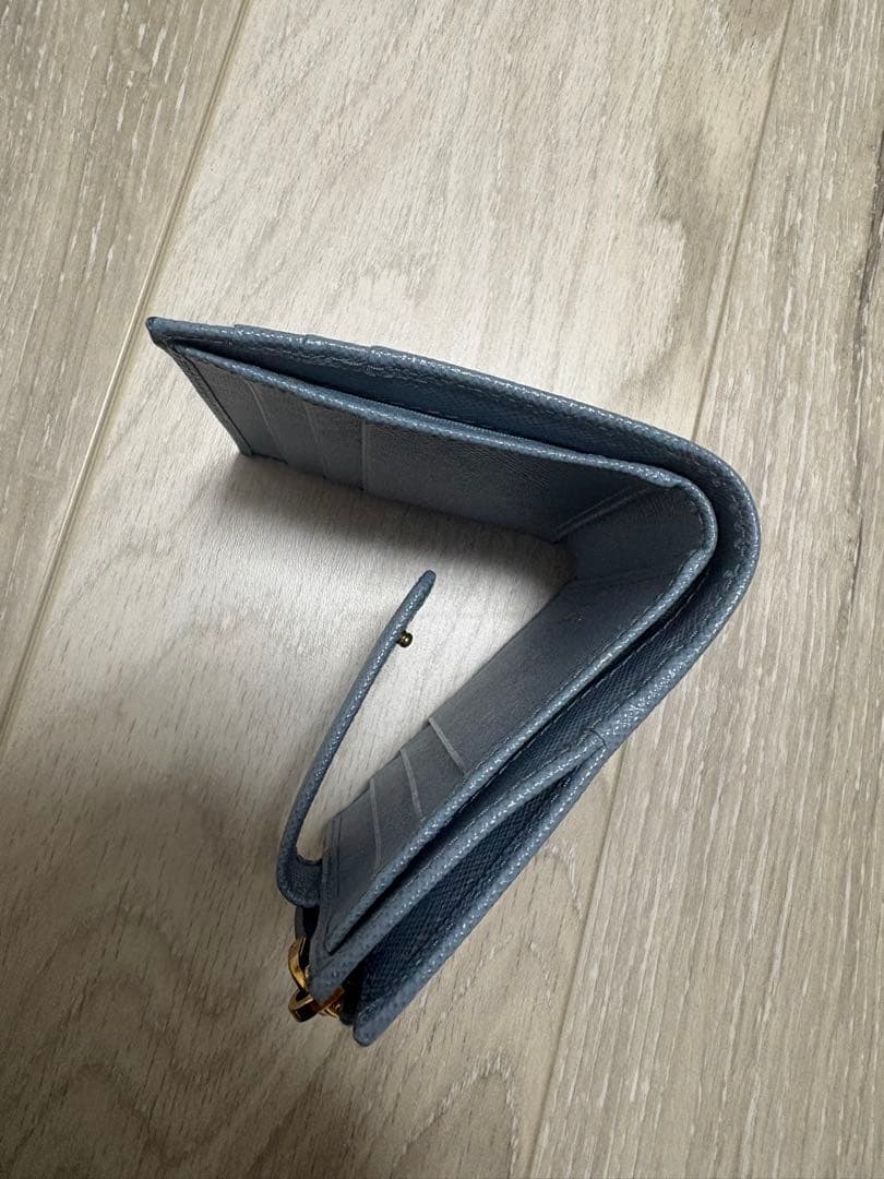 プラダ　PRADA 二つ折り財布　ウォレット　サフィアーノ