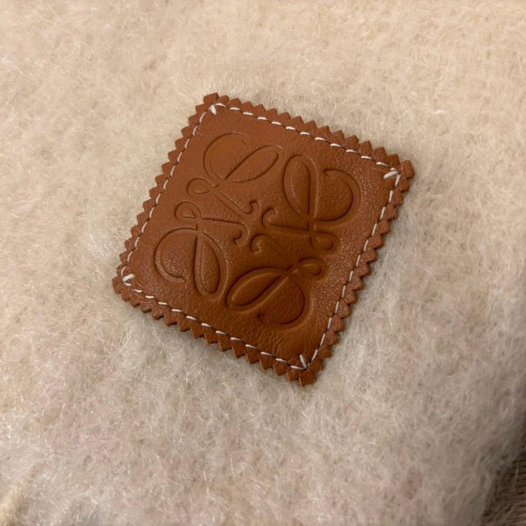 LOEWE ロエベ マフラー ホワイト（白）