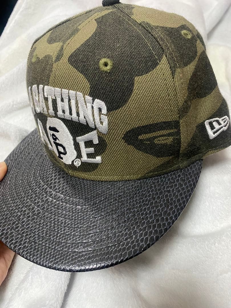 A BATHING APE® 迷彩キャップ