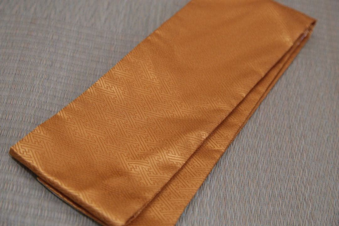振袖フルセット 赤 黒 クール 駒刺繍 金彩 正絹 成人式 前撮り