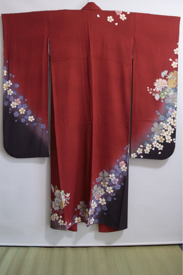 振袖フルセット 赤 黒 クール 駒刺繍 金彩 正絹 成人式 前撮り