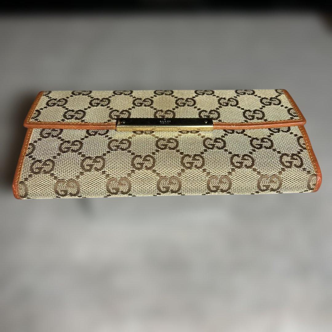 GUCCIグッチ 長財布 キャンバス フラップ プレート 二つ折り GG柄