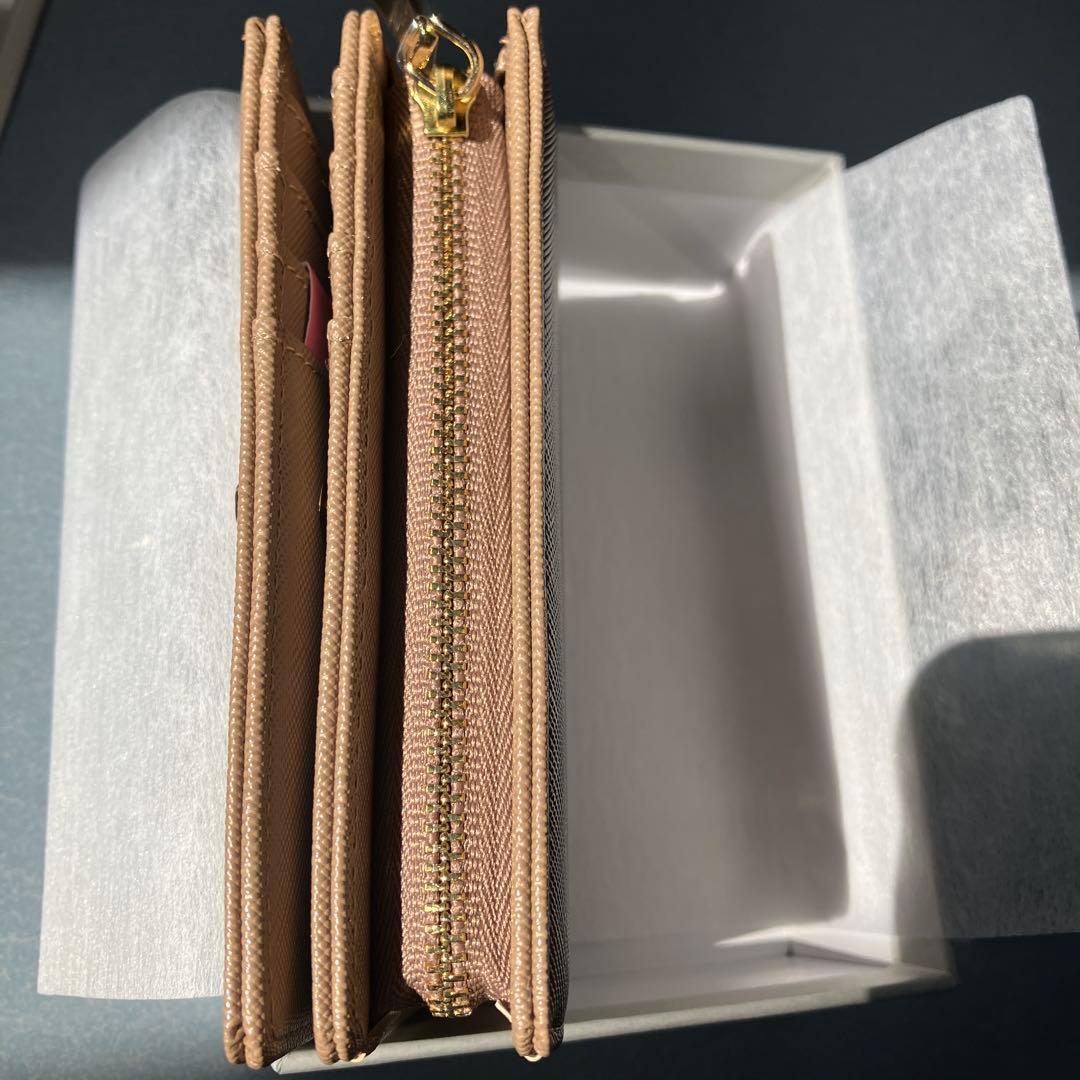 もちもち　　　SAMANTHAVEGA ベージュ 二つ折り財布