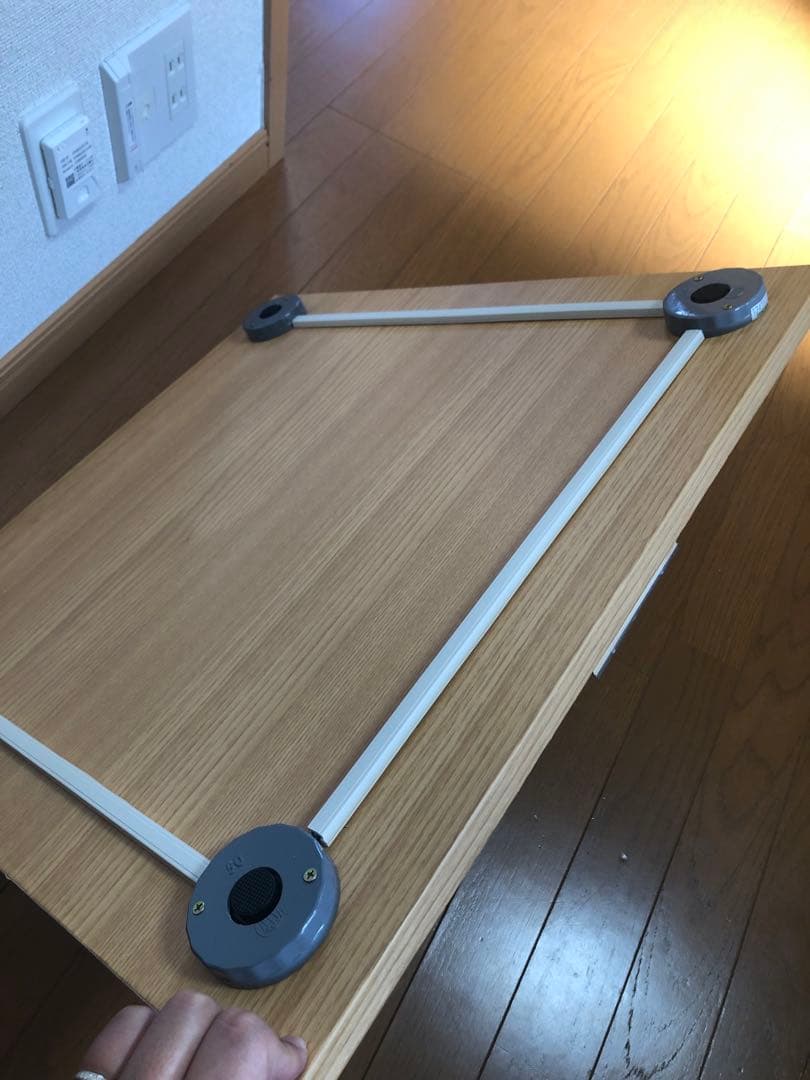 車椅子のまま測れる！木製デジタル体重計