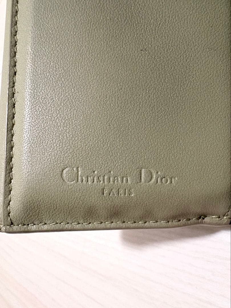 lady Dior 三つ折り財布